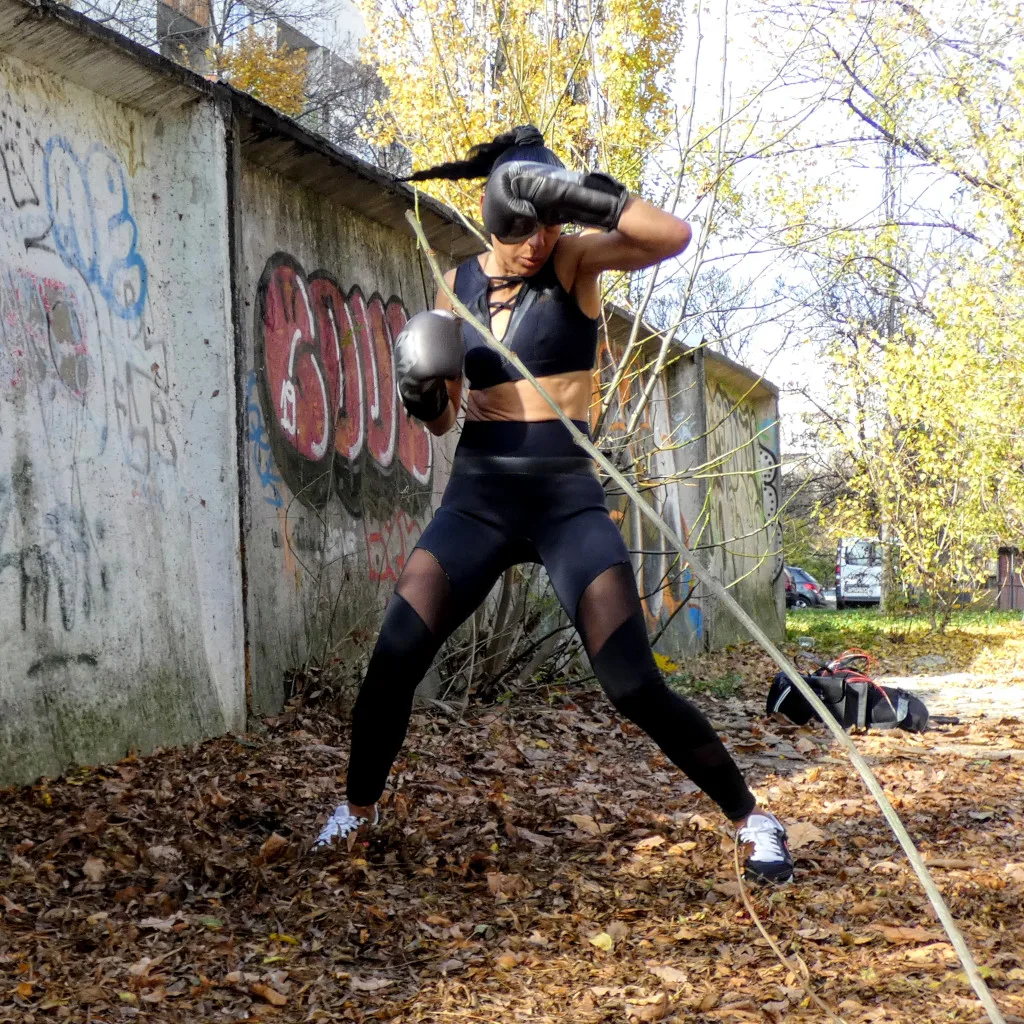 A lady boxing