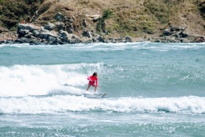 alooppa_amore_coral_wetsuit_surfsuit_03_surf